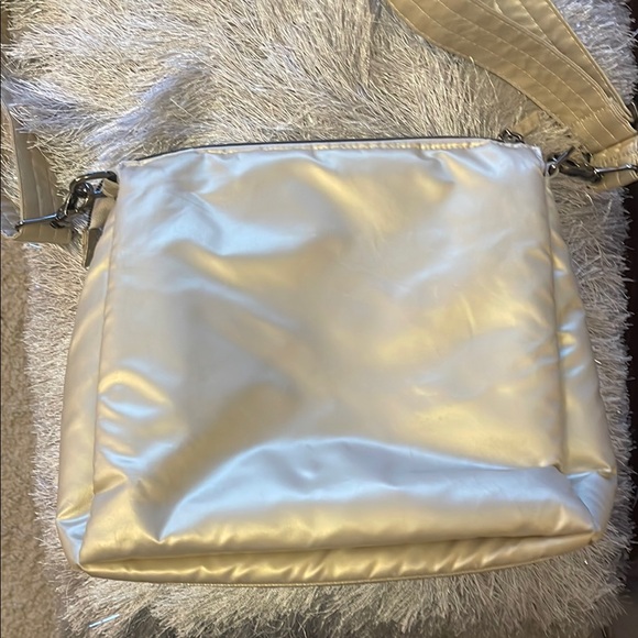 Lug Quilted Crossbody Bag - Gold Pearl - Picture 3 of 9